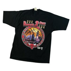 Vintage 1998 Chicago Bulls 3 peat championship shirt